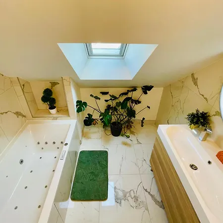 Ici A 7 Min De Graslin En Bus Apartment Nantes Exterior photo